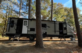 Condo on wheels/2021 Keystone RV Bullet 291RLS