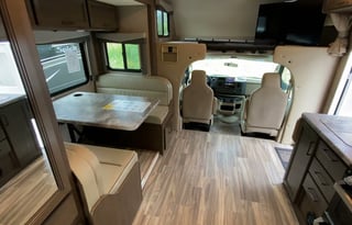 Breeze to Drive! 2020 Thor Four Winds 25V