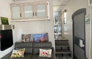 Emil and Della's Pet Friendly Posh Pad, #2