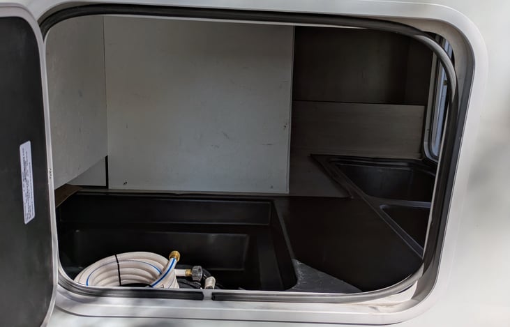 Access to the back storage