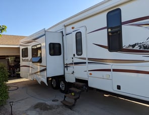 Keystone RV Montana 3625 RE
