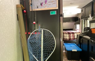 Solar powered off grid camper! Stay anywhere!