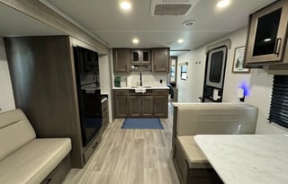 Ponderosa Retreat: 2024 Transcend Xplor BunkHouse