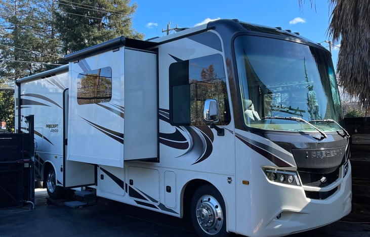 RV - passenger side (open slide-out)