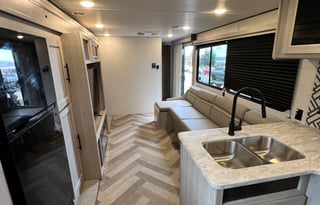2024 CrossRoads RV Zinger ZR309BH