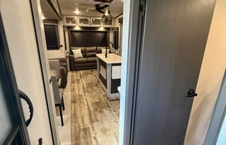 Keystone Montana High Country 385BR