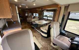 2016 Thor Miramar 34.2 REDUCED PRICING!