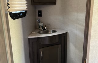 2018 Dutchmen RV Voltage V3005