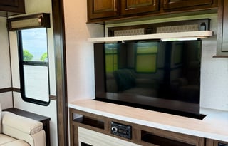 2021 Dutchmen Yukon  Luxury. Comfort.  Freedom.