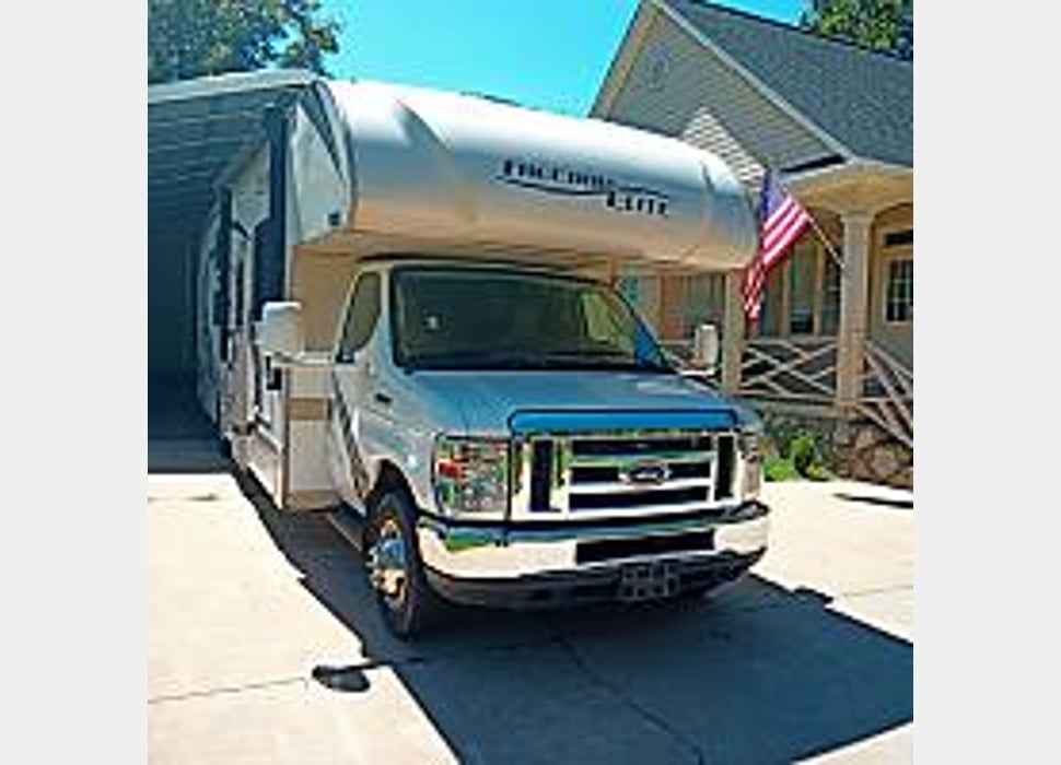 Class C Motor Home rentals in Johnson City