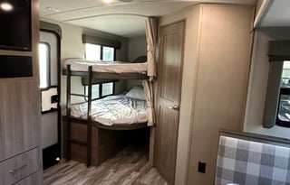 2022 Grand Design Imagine 2400BH