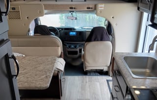 2020 Thor Motor Coach Freedom Elite FE