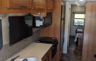 2016 Jayco Alante 31V Class A - Roadtrip in Style!