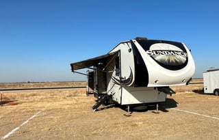 42ft Sundance 5th Wheel. Sleeps 10!