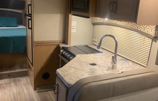 2020 Thor Motor Coach Chateau 28Z