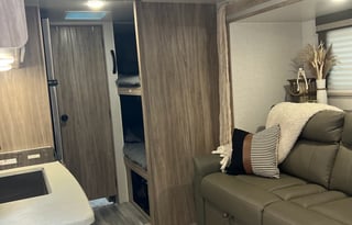 Minnie Winnie FLX | Solar Bunkhouse | Sleeps 6!