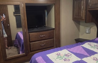 Reflection bunkhouse model