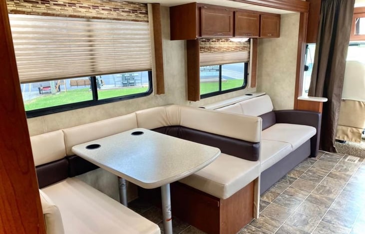 Ace of the Roads - Dinette and sofa