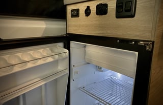 2022 Winnebago Solis camper van 4 sleepers upgrade