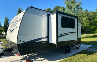Zellers Camper Rental