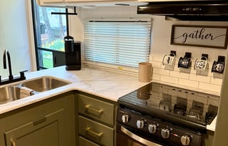 Glamping & Grace - Your HGTV Inspired "Roamstead"