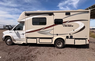 Park Anywhere! Maneuverable B+ Motorhome
