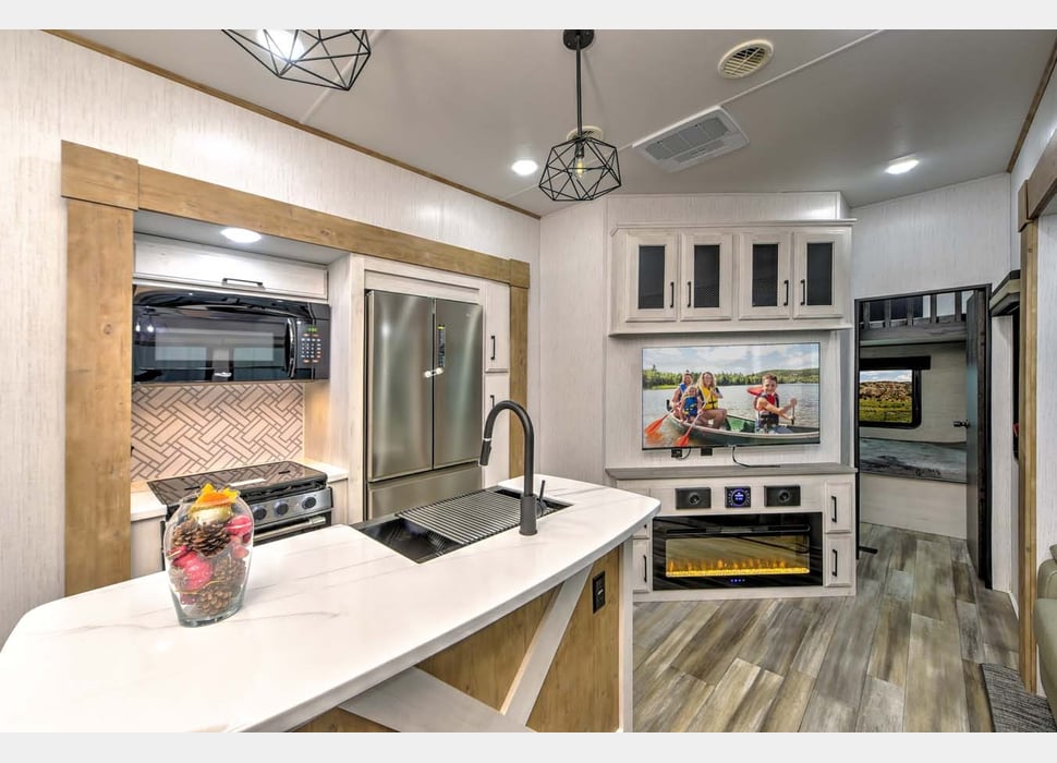 Fifth Wheel rentals in Mountain Dale