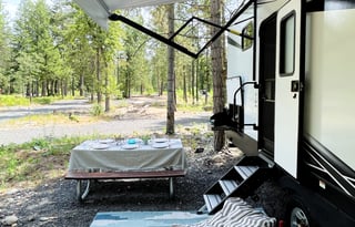 The Perfect Glamping Getaway! 3bds, TWO bathrooms!