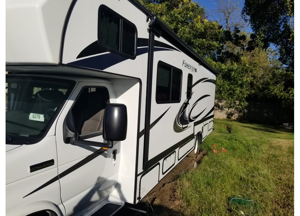 Class C Motor Home rentals in Lumberton