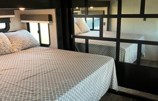 2022 Jayco North Point HAL656