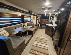 Forest River RV Cherokee Grey Wolf 26DBH