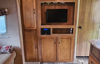 Cute, Cozy, & Clean Bunkhouse - sleeps up to 9