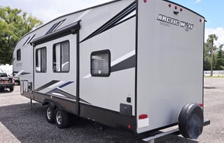 Cherokee Artic Wolf 287BH