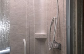 Two Pop Outs - Spacious  & Modern