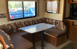 2015 Prime Time RV Avenger 27RLS