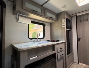 Dutchmen RV Coleman 17B