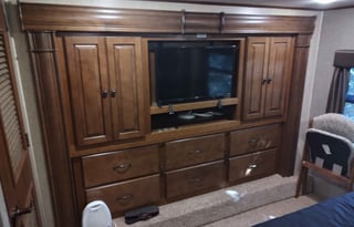 Sweet Serenity Heartland BigHorn - 5 Slide Outs