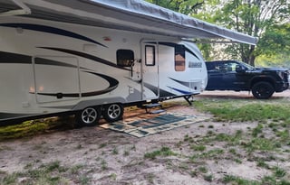 2016 Lance 2295 Travel Trailer