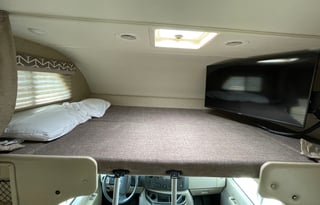 2019 Thor Daybreak 30DB Class C Super Comfortable!