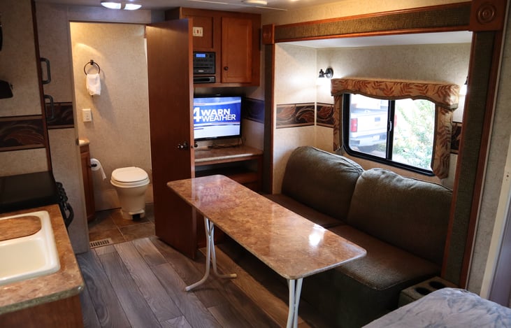 TV, Entertainment System, Outdoor speakers, Refrigerator, Microwave, Burners & Oven!