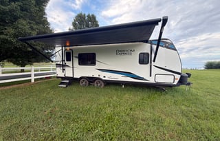 Freedom Express Couples Get Away