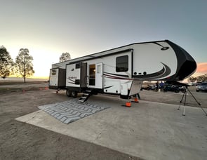 Heartland Sundance 3700RLB