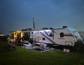 CrossRoads RV Sunset Trail Super Lite SS288BH