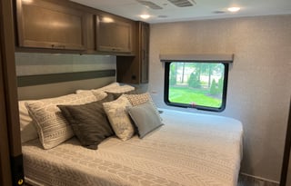 2022 Thor Motor Coach Hurricane 34J