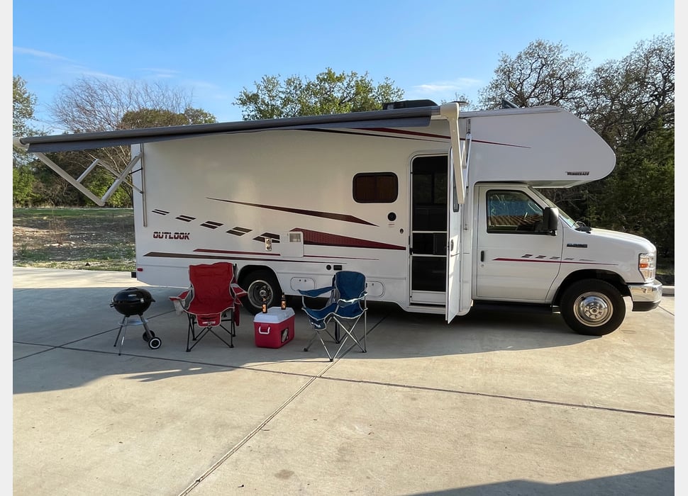 Class C Motor Home rentals in Broussard