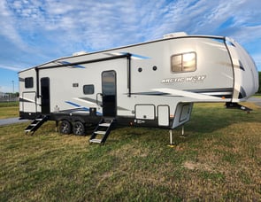 Forest River RV Cherokee Arctic Wolf 321BH