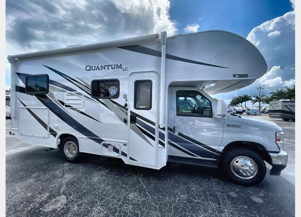 Class C Motor Home rentals in Tampa Bay