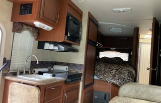 Chuck and Tammy’s 2013 Four Winds 22E