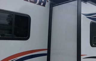 Solid, All weather- Cadillac of all NASH trailers!