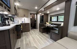 Ray-Berg Adventure: Cougar Sport Platinum 2700BH